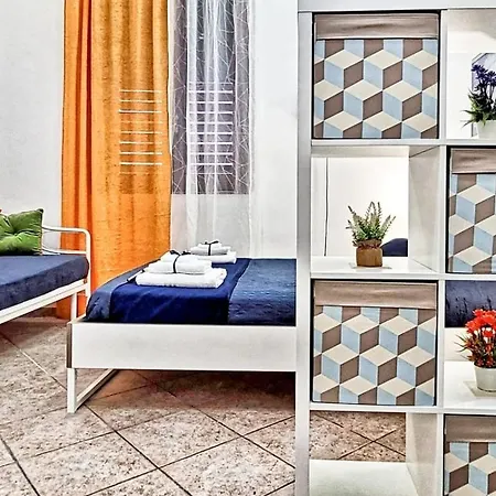 Zanzi 's 2 Apartment