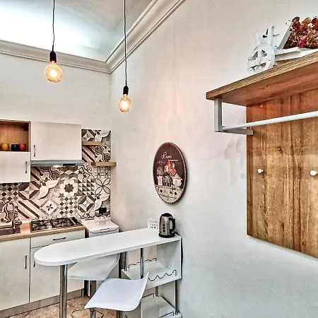 Zanzi 's 2 Apartment